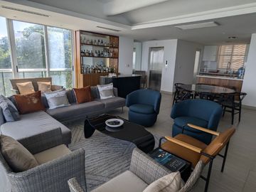 DEPARTAMENTO FRENTE AL MAR AMUEBLADO EN VENTA TORRE AXIS BOCA DEL RÍO | ARLETTE FLORES