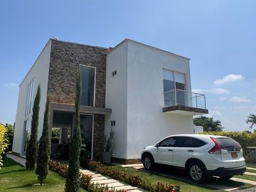 VENDO CASA A LAS AFUERAS DE CALI VALLE DEL CAUCA