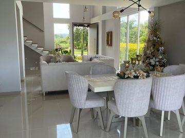 VENDO CASA A LAS AFUERAS DE CALI VALLE DEL CAUCA
