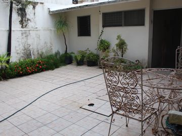 VENDO CASA UNA PLANTA EN FRACC. COSTA DE ORO  BUENA UBICACION