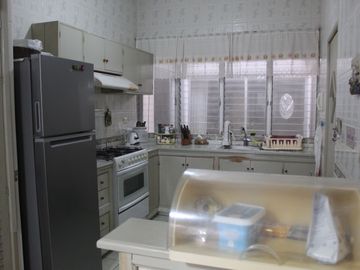VENDO CASA UNA PLANTA EN FRACC. COSTA DE ORO  BUENA UBICACION