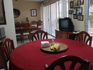 VENDO CASA UNA PLANTA EN FRACC. COSTA DE ORO  BUENA UBICACION