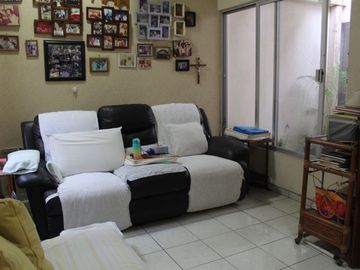 VENDO CASA UNA PLANTA EN FRACC. COSTA DE ORO  BUENA UBICACION
