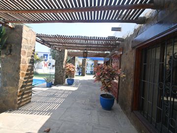 HOSTAL EN VENTA 16 HAB. KM 63 PAN.SUR CHILCA