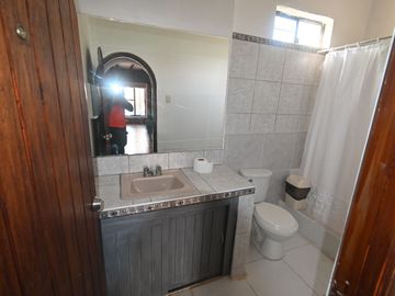 HOSTAL EN VENTA 16 HAB. KM 63 PAN.SUR CHILCA