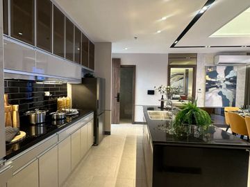 Penthouse 4 Bedroom Luxury Unit at Bridgetowne Pasig