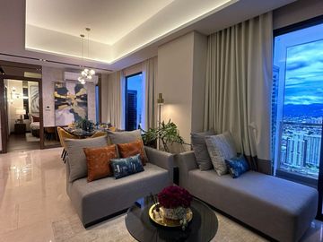 Penthouse 4 Bedroom Luxury Unit at Bridgetowne Pasig