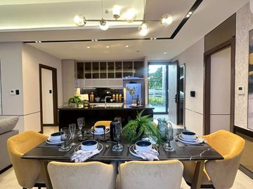 Penthouse 4 Bedroom Luxury Unit at Bridgetowne Pasig