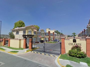 Venta de casa de 77 metros, 2 recámaras, 1 baño y estacionamiento