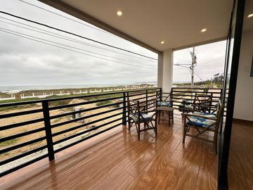 VILLAMIL PLAYAS VENDO APARTAMENTO FRENTE AL MAR URBANIZACION ACAPULCO