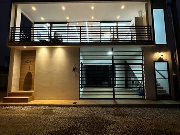 VILLAMIL PLAYAS VENDO APARTAMENTO FRENTE AL MAR URBANIZACION ACAPULCO