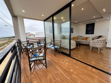 VILLAMIL PLAYAS VENDO APARTAMENTO FRENTE AL MAR URBANIZACION ACAPULCO