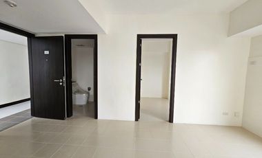 1BR bedroom near Greenhills, Robinsons Magnolia, Araneta Center, Ortigas CBD, UERM Hospital, Cardinal Santos Hospital, Xavier School