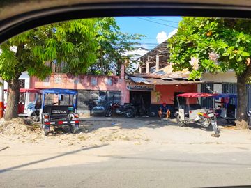 SE VENDE  CASA COMO TERRENO EN JR. PUTUMAYO, IQUITOS