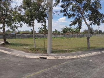 VACANT LOT FOR SALE IN WESTWOOD VILLAGE, THE LAKESHORE MEXICO PAMPANGA