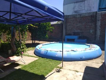 SE VENDE CASA 400M2, CENTRO DE TALCA , 3 DORMITORIOS Y UN BAÑO.