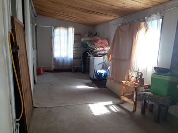 SE VENDE CASA 400M2, CENTRO DE TALCA , 3 DORMITORIOS Y UN BAÑO.