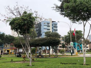Oportunidad única en Sol de Oro_Los Olivos: Casa en esquina con potencial comercial y residencial