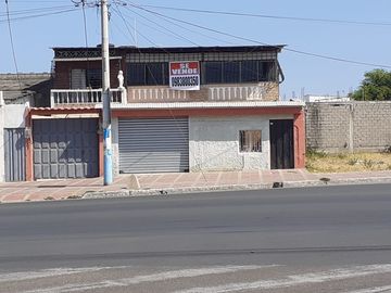 **En Venta Casa Rentera En La Vía Principal de La Libertad Santa Elena Ecuador