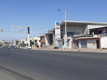 **En Venta Casa Rentera En La Vía Principal de La Libertad Santa Elena Ecuador