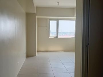 AVIDAARCA07XXT2: For Sale Unfurnished Studio Unit at Avida Towers One Union Place Taguig