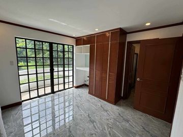 Golf Villas Townhouse For Sale, Fully Renovated Ready to Move-in Manila Southwoods Estate