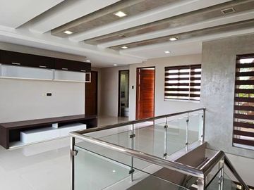 WELL MAINTAINED SINGLE DETACHED HOUSE AND LOT IN ENCLAVE OF BF HOMES PARAÑAQUE CITY