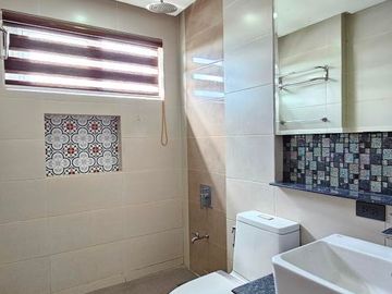 WELL MAINTAINED SINGLE DETACHED HOUSE AND LOT IN ENCLAVE OF BF HOMES PARAÑAQUE CITY