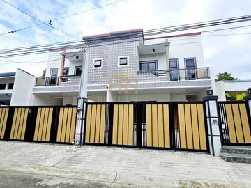 MODERN DUPLEX HOUSE IN BF ALMANZA LAS PIÑAS CITY