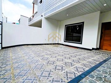 MODERN DUPLEX HOUSE IN BF ALMANZA LAS PIÑAS CITY