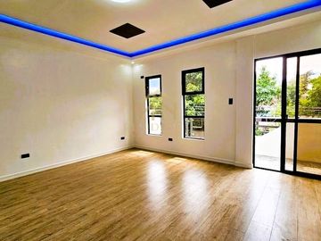 MODERN DUPLEX HOUSE IN BF ALMANZA LAS PIÑAS CITY