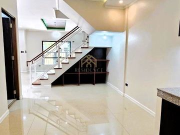 MODERN DUPLEX HOUSE IN BF ALMANZA LAS PIÑAS CITY