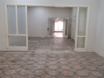 Tempat usaha Area Komersial Pusat Kota Raya Darmo