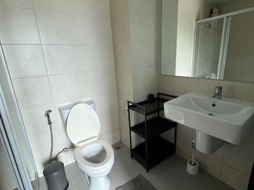 Cheap sale, Kensington Condo, Laem Chabang - Sriracha, beautiful room, decorated, move in Ready