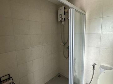 Cheap sale, Kensington Condo, Laem Chabang - Sriracha, beautiful room, decorated, move in Ready