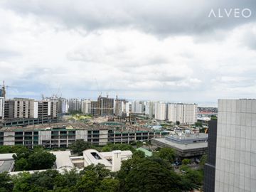 Pre-selling Office Space in Arca South Taguig