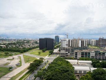 Pre-selling Office Space in Arca South Taguig