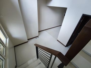Condo in Park Mckinley near Venice Grand Canal Mall & BGC- No Downpayment Required-Rent to Own Condo