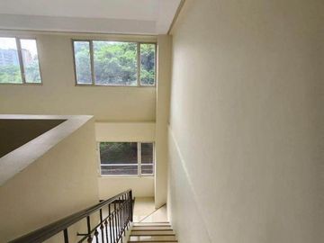 Condo in Park Mckinley near Venice Grand Canal Mall & BGC- No Downpayment Required-Rent to Own Condo