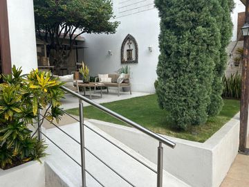 VENDO HERMOSA CASA TOTALMENTE EQUIPADA EN CEIBOS NORTE