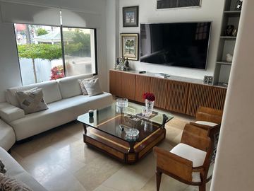 VENDO HERMOSA CASA TOTALMENTE EQUIPADA EN CEIBOS NORTE