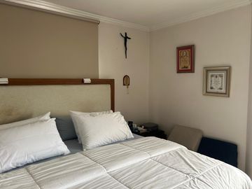 VENDO HERMOSA CASA TOTALMENTE EQUIPADA EN CEIBOS NORTE
