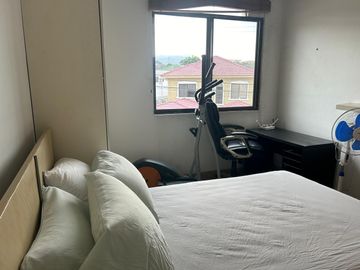 VENDO HERMOSA CASA TOTALMENTE EQUIPADA EN CEIBOS NORTE