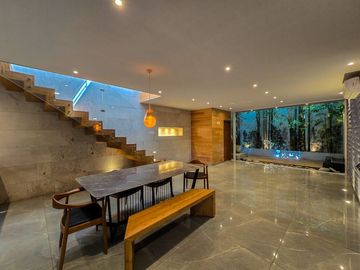Casa en Venta con Uso de Suelo Mixto sobre Av. Justo Sierra en Guadalajara