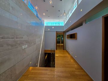 Casa en Venta con Uso de Suelo Mixto sobre Av. Justo Sierra en Guadalajara