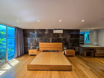 Casa en Venta con Uso de Suelo Mixto sobre Av. Justo Sierra en Guadalajara