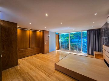 Casa en Venta con Uso de Suelo Mixto sobre Av. Justo Sierra en Guadalajara