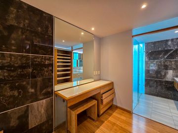 Casa en Venta con Uso de Suelo Mixto sobre Av. Justo Sierra en Guadalajara