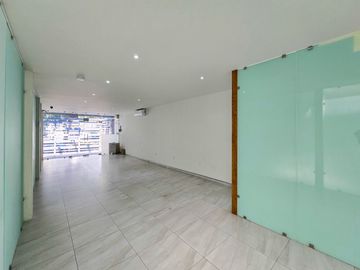 Casa en Venta con Uso de Suelo Mixto sobre Av. Justo Sierra en Guadalajara