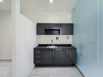 Casa en Venta con Uso de Suelo Mixto sobre Av. Justo Sierra en Guadalajara